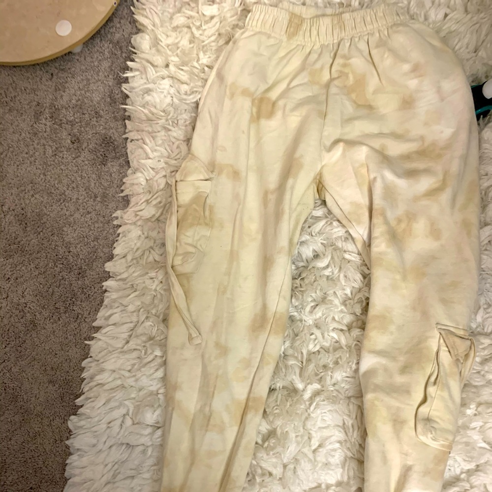 Joggers with cargo pockets